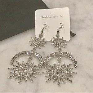 Moon and star earrings NWT